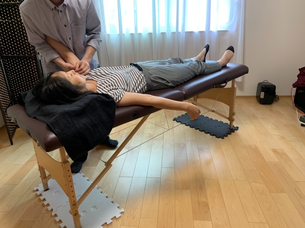 ご自宅・オフィスへの訪問施術も<br />積極的に行います！